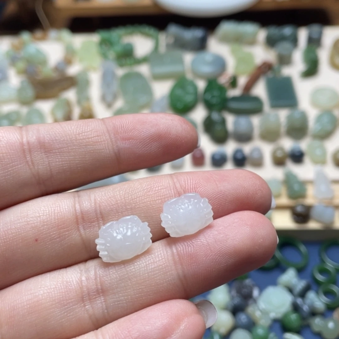 和田玉未镶嵌吊坠(不含链)一个