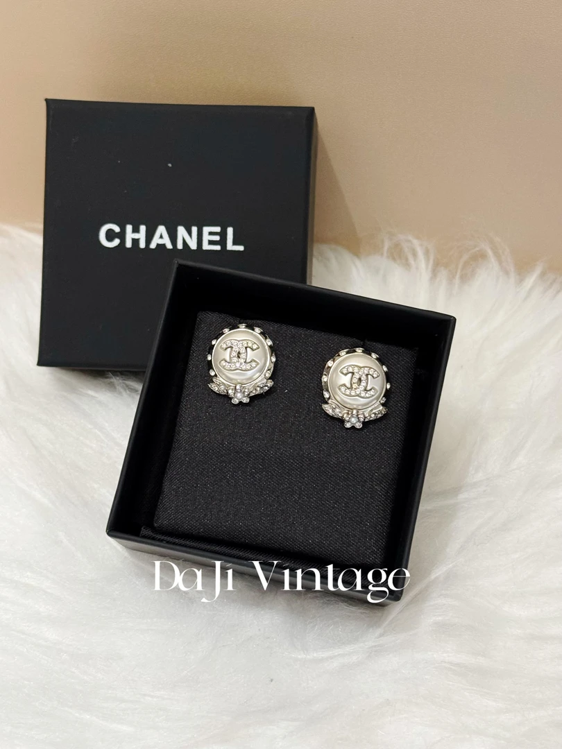 99新 Chanel/香奈儿 大吉中古/Chanel香奈儿圆形双c微标珍珠耳钉