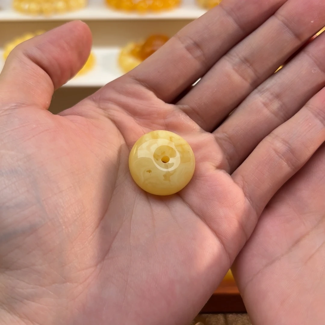 琥珀未镶嵌裸石琥珀蜜蜡650