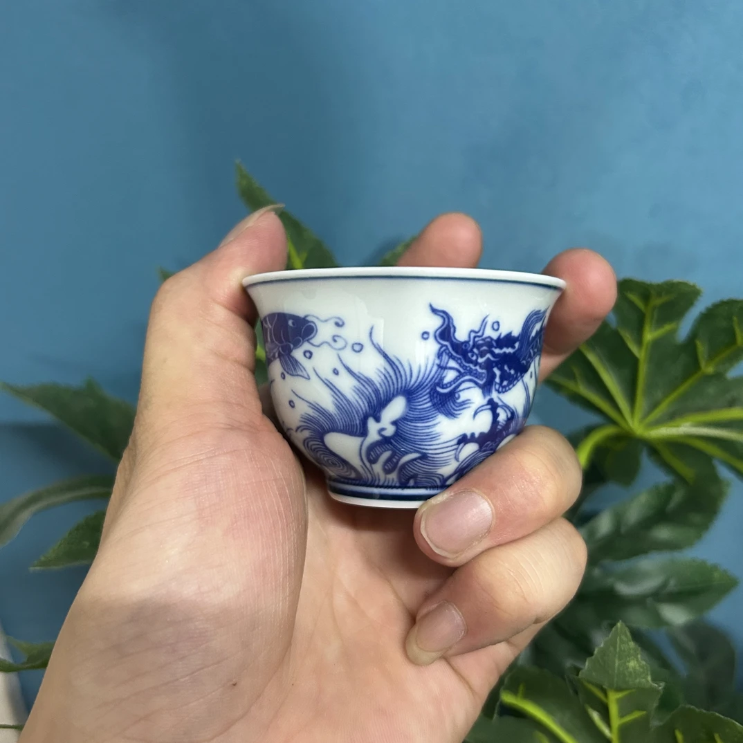 景德镇青花釉下彩鱼化龙主人杯
