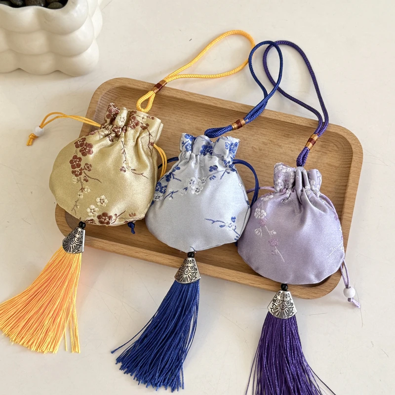 【小香包】新中式国风梅花系列香囊女士小香包便携纯手工挂穗设计