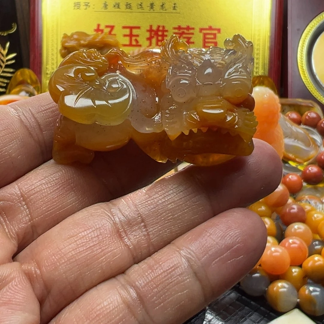 石英质玉未镶嵌颈饰