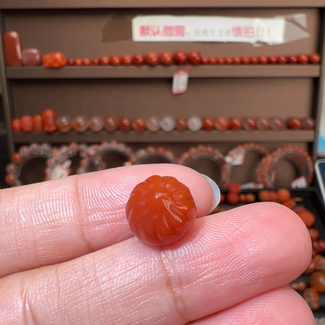 未镶嵌川料南红玛瑙包子