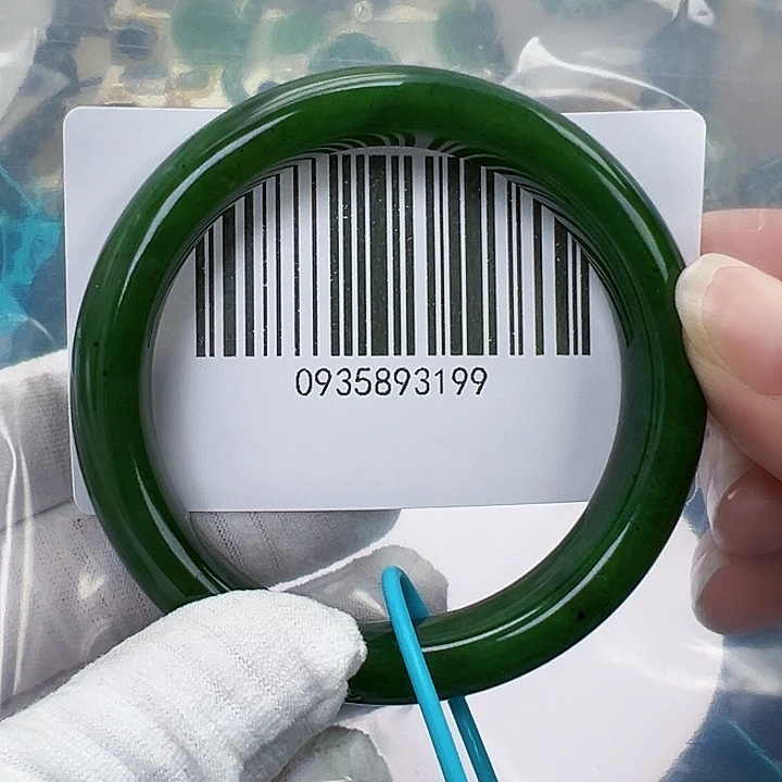 和田玉未镶嵌手镯包容58