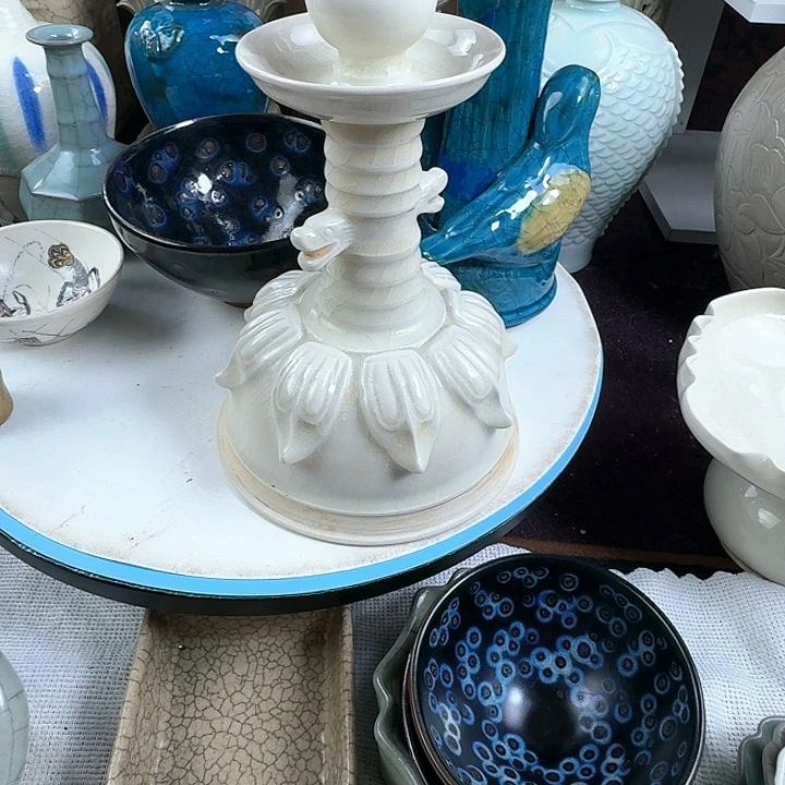 摆件山**巩瓷器和陶瓷制品