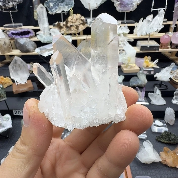石材马达加斯加水晶