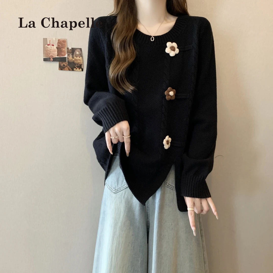 拉夏贝尔大码显瘦针织毛衣女秋冬新款立体花朵宽松开叉打底衫上衣