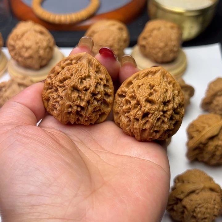 文玩核桃把件芳芳39水龙纹