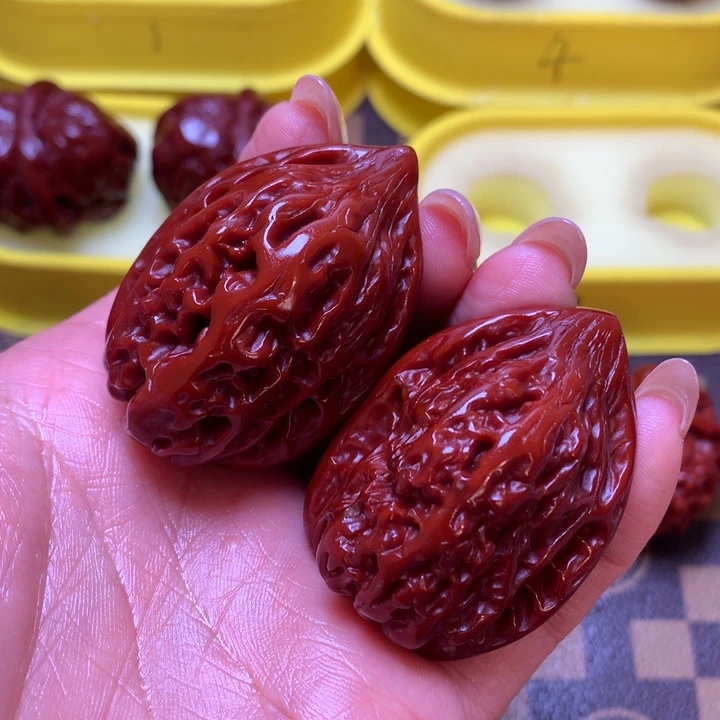 文玩核桃吊坠鸡心34