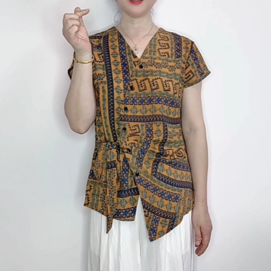 2025新款女士印花V领飘带减龄短袖开衫宽松妈妈装气质百搭小衫718