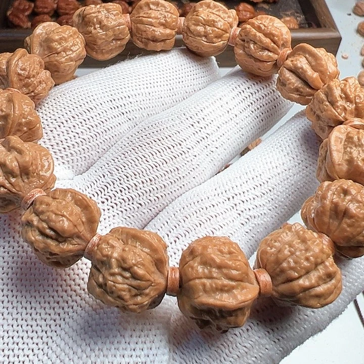 吊坠猴头核桃金蟾16飞碟