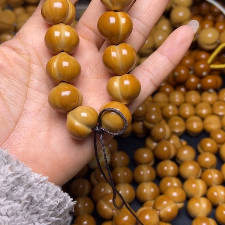 吊坠橄榄核柯**K