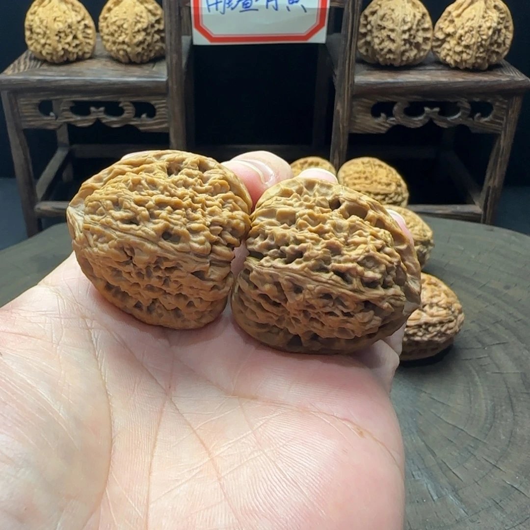 小***满吊坠文玩核桃39三角炮弹