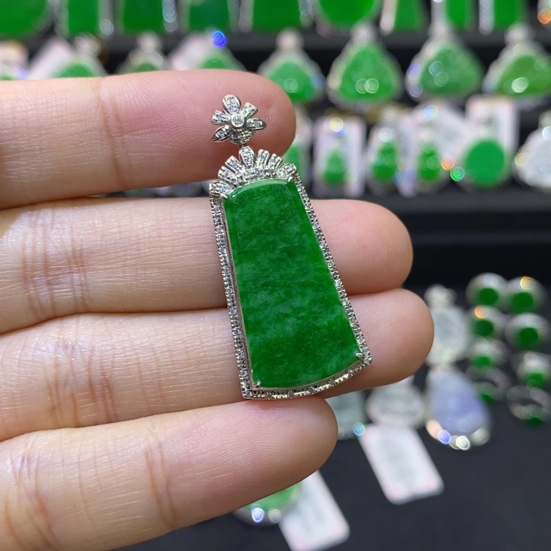 翡翠18K金镶嵌吊坠(不含链)