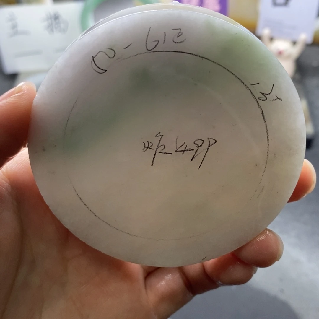 定制翡翠未镶嵌翡翠手镯