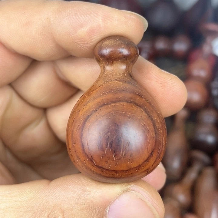 微凹黄檀（南美大红酸枝）只****猫