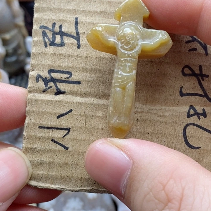 硅化珊瑚（珊瑚玉）颈饰未镶嵌