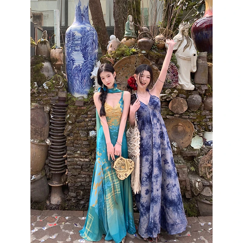 [WALKINDARK]孔雀翎·扎染蓝棉麻度假民族风海边青花瓷吊带连衣裙