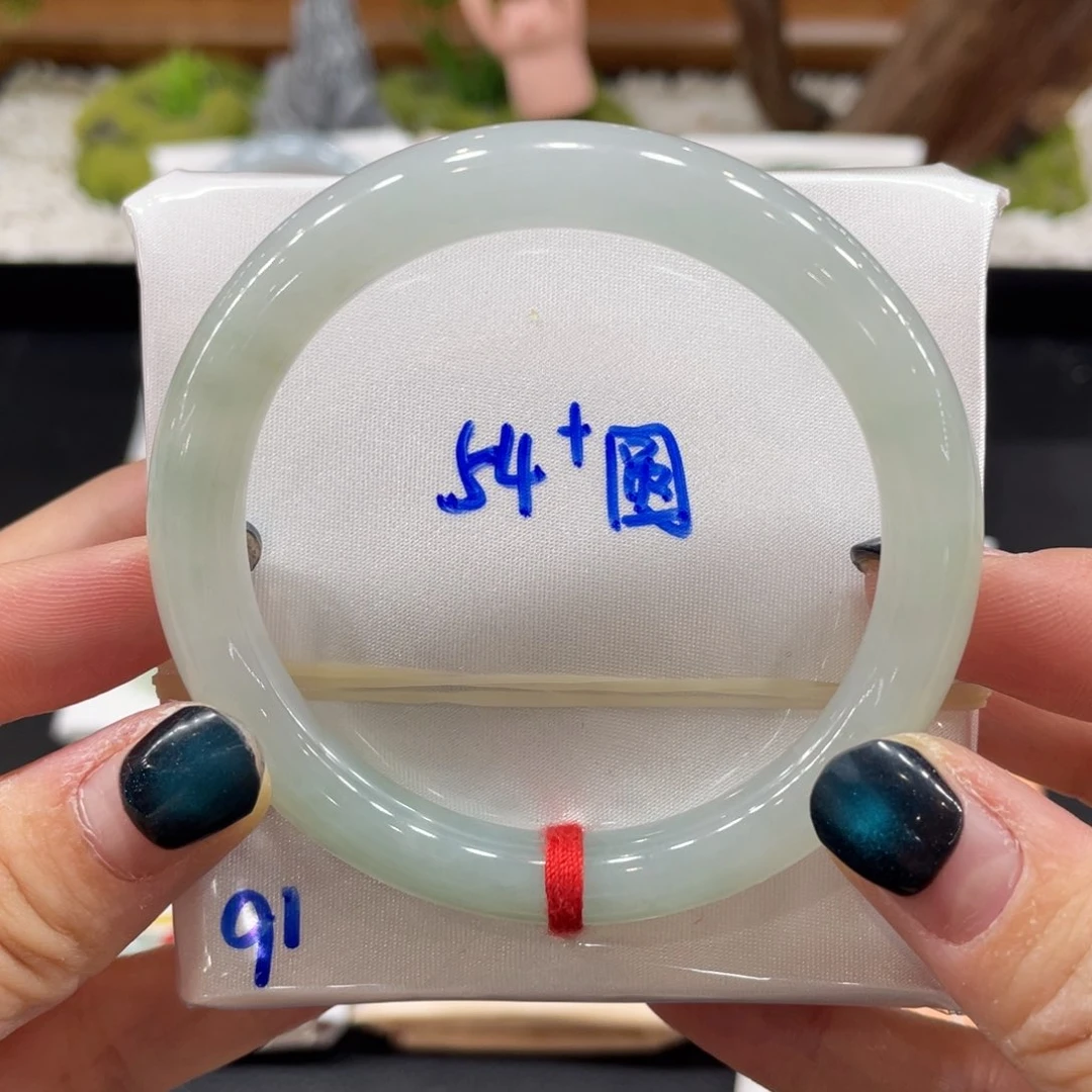 翡翠手镯未镶嵌缅甸天然翡翠