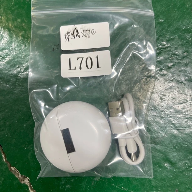 9新 捡漏荣耀x7e半入耳蓝牙耳机L701