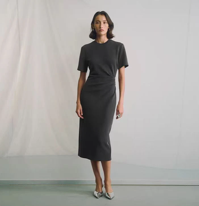 437长款T恤裙女春季年新款女修身显瘦捏褶小圆领