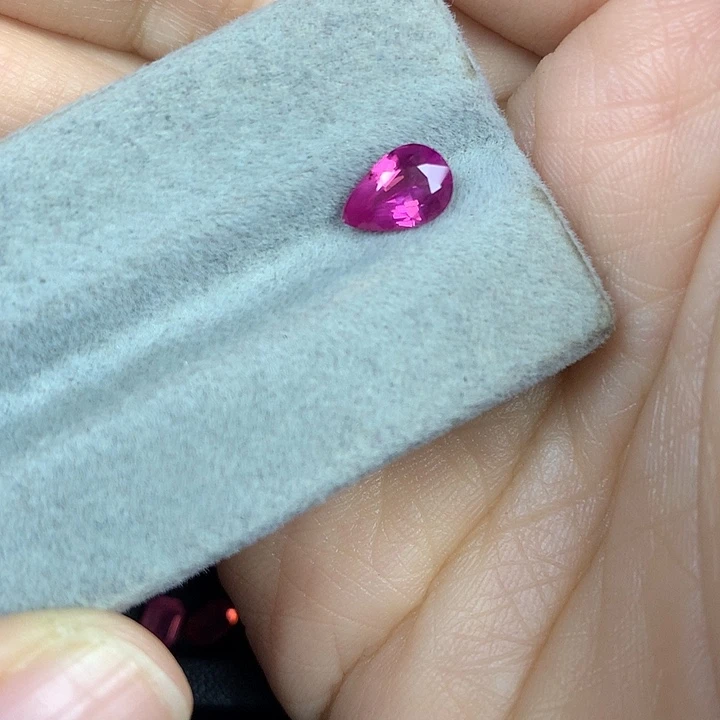 蓝宝石裸石1.14ct无烧粉蓝宝