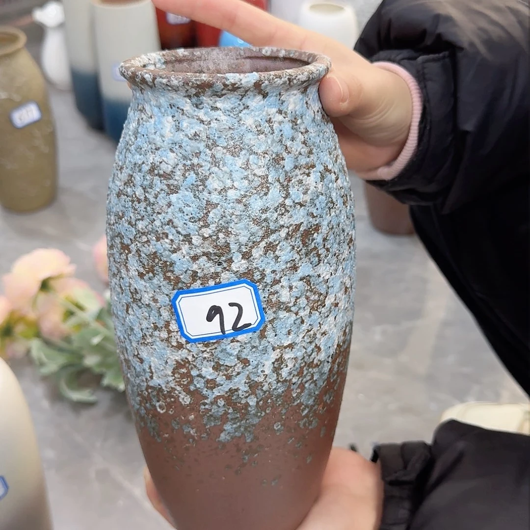 瓶92号复古陶瓷高25厘米微瑕一个