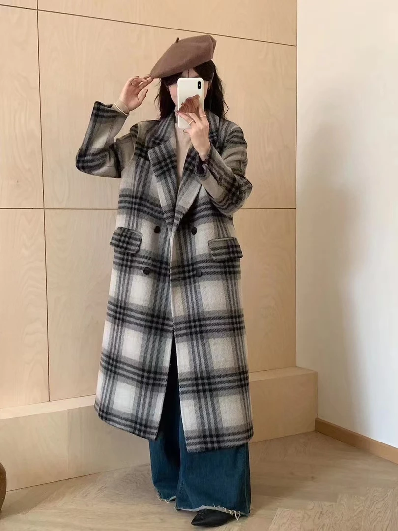 【0042】复古宽松气质中长款羊毛大衣