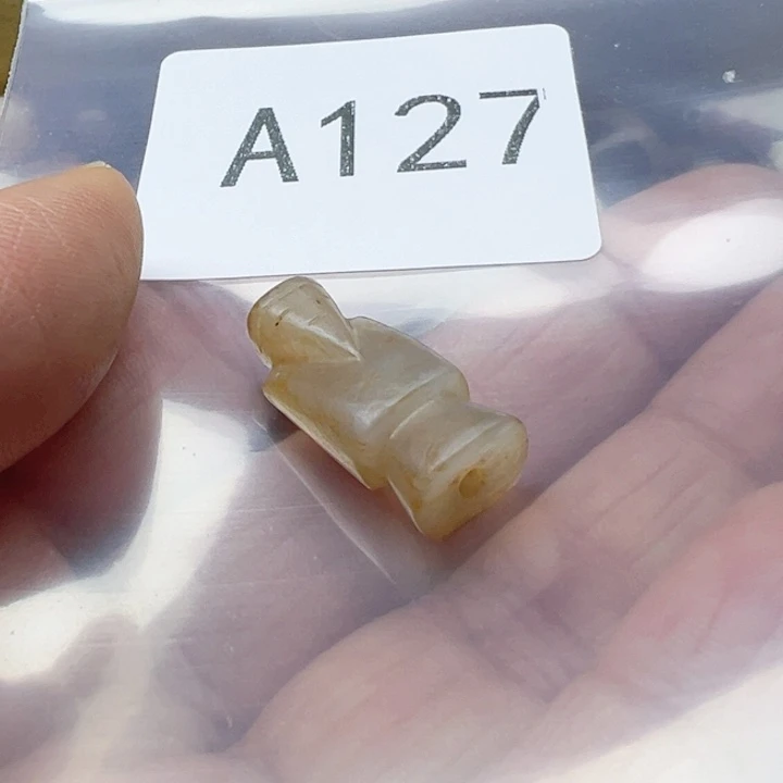 哆***高玛瑙/玉髓未镶嵌手链