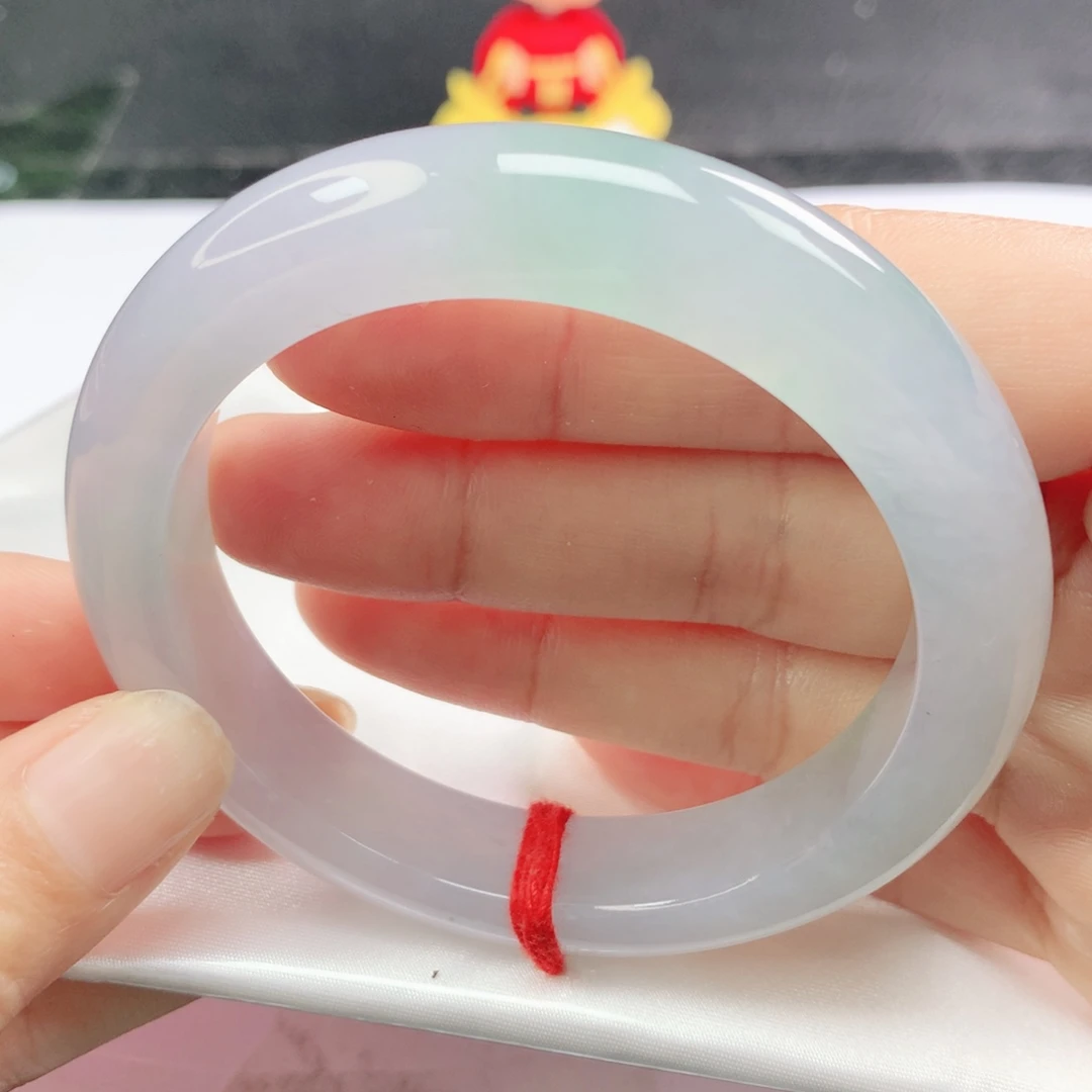 翡翠未镶嵌手镯正