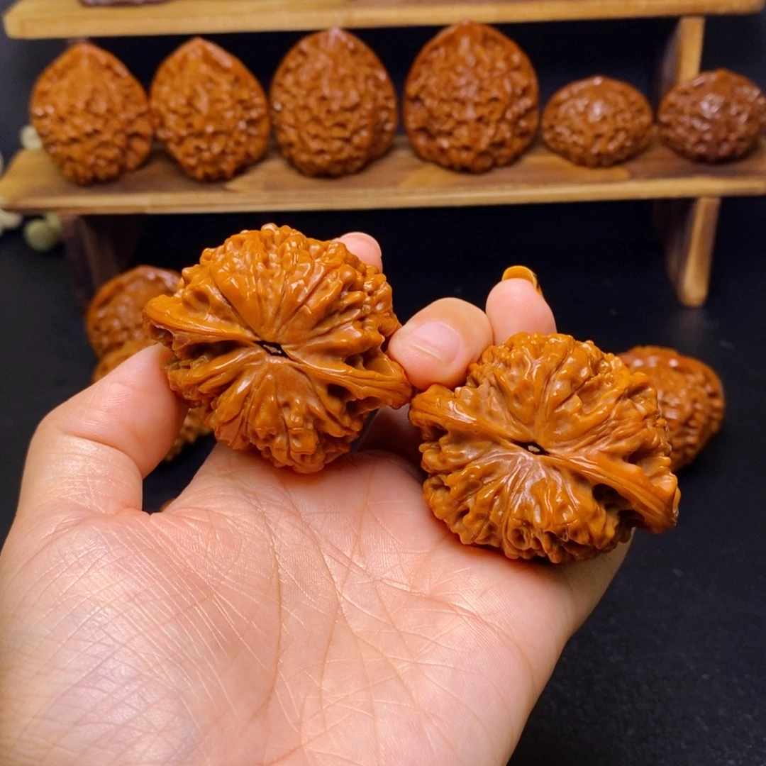 余***安吊坠桃核福利核桃