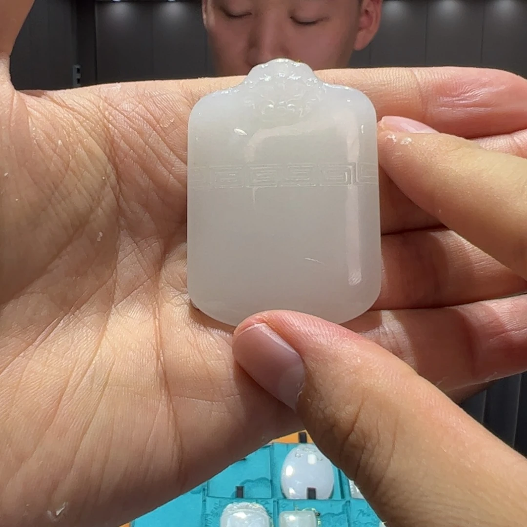 和田玉颈饰未镶嵌无事牌