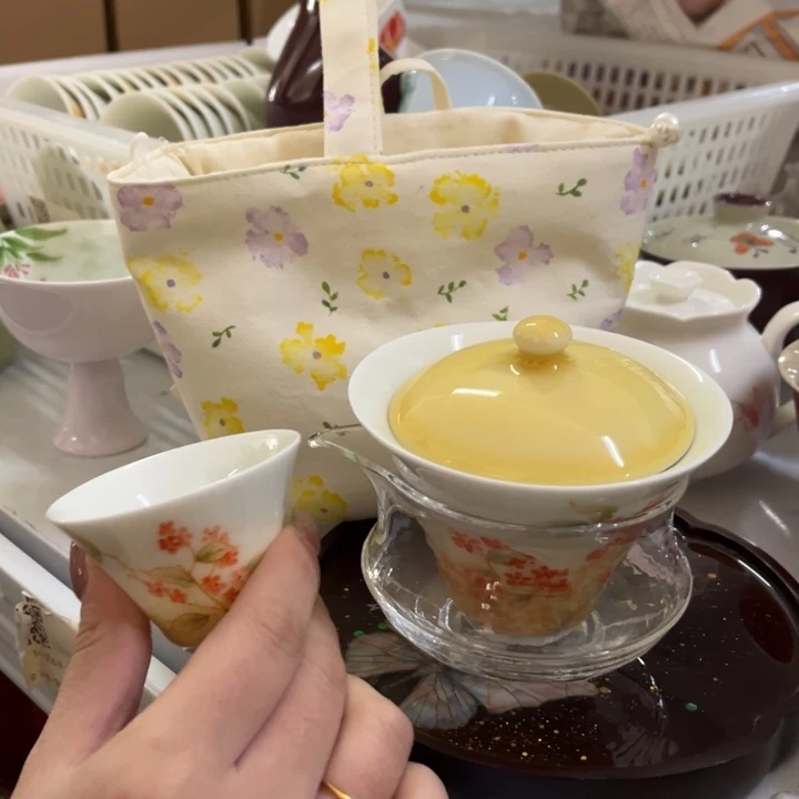 四件套哈哈哈哈哈h