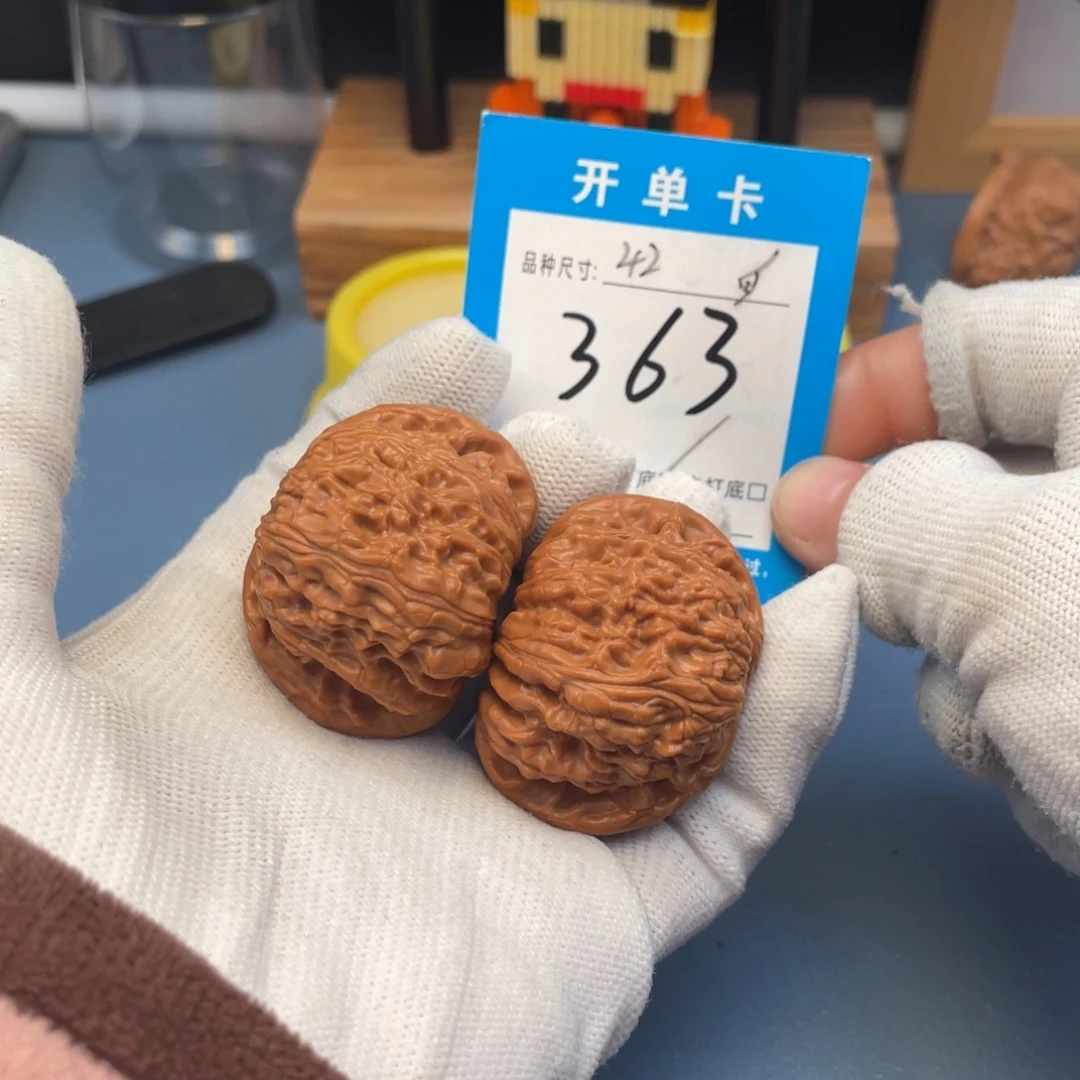 核桃文玩核桃白狮子