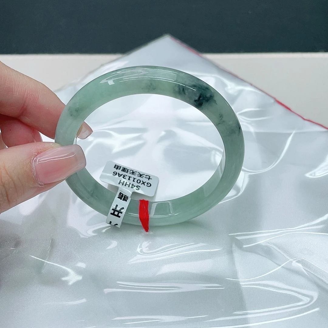 翡翠手镯未镶嵌正55.6