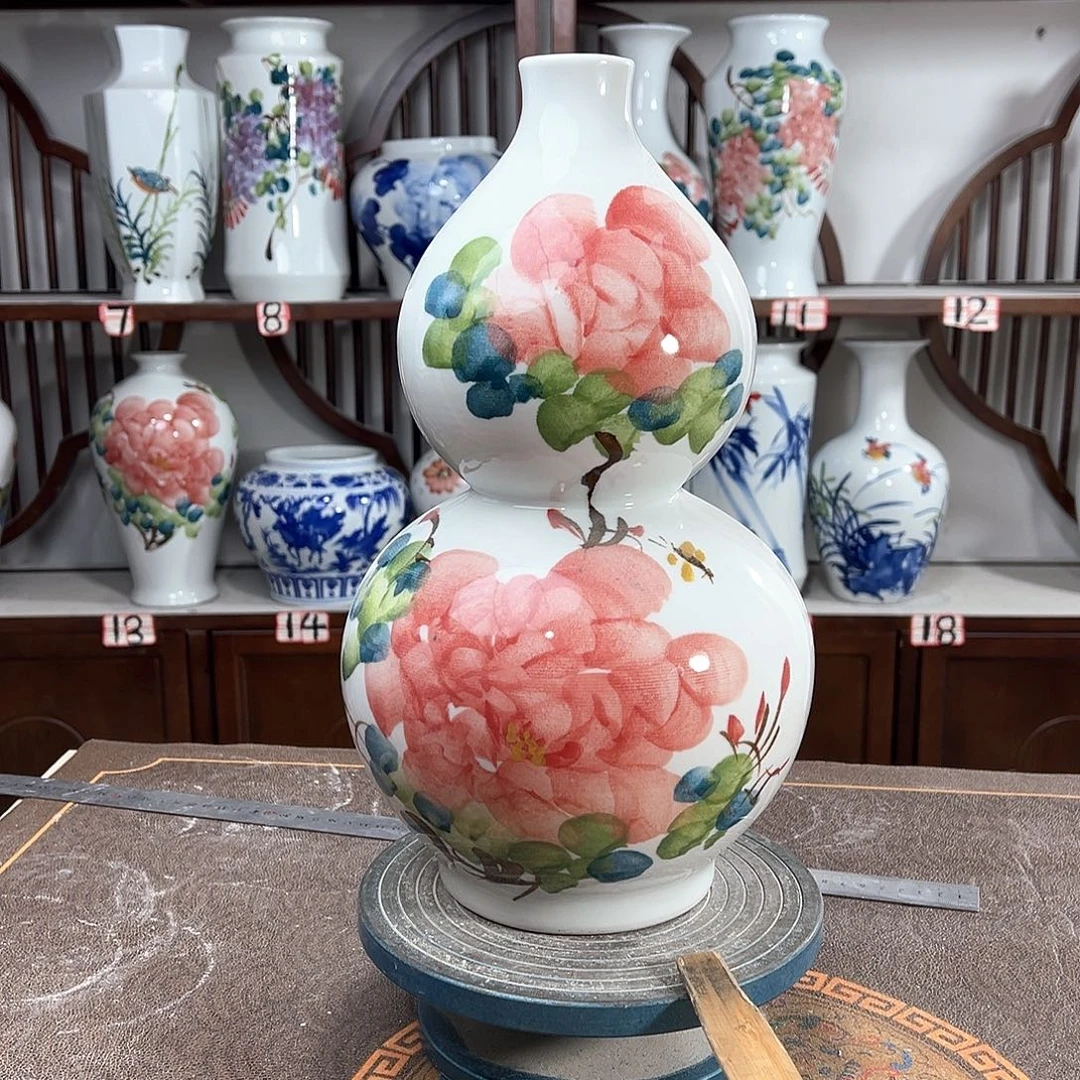 摆件景德镇陶瓷葫红牡花