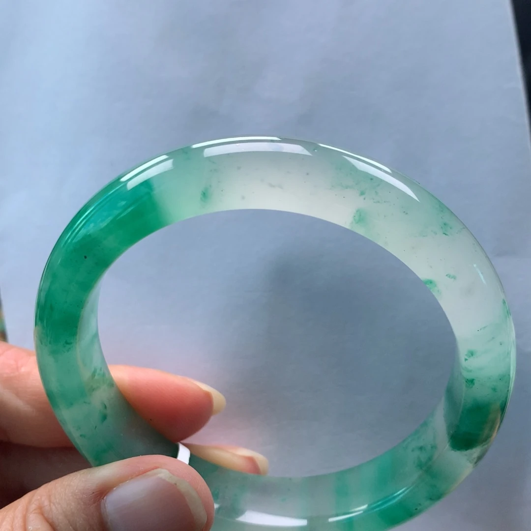 未镶嵌手镯石英质玉