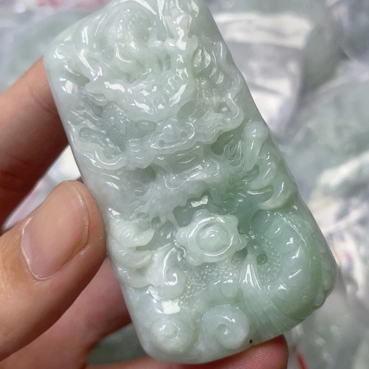 翡翠未镶嵌颈饰天然翡翠A货
