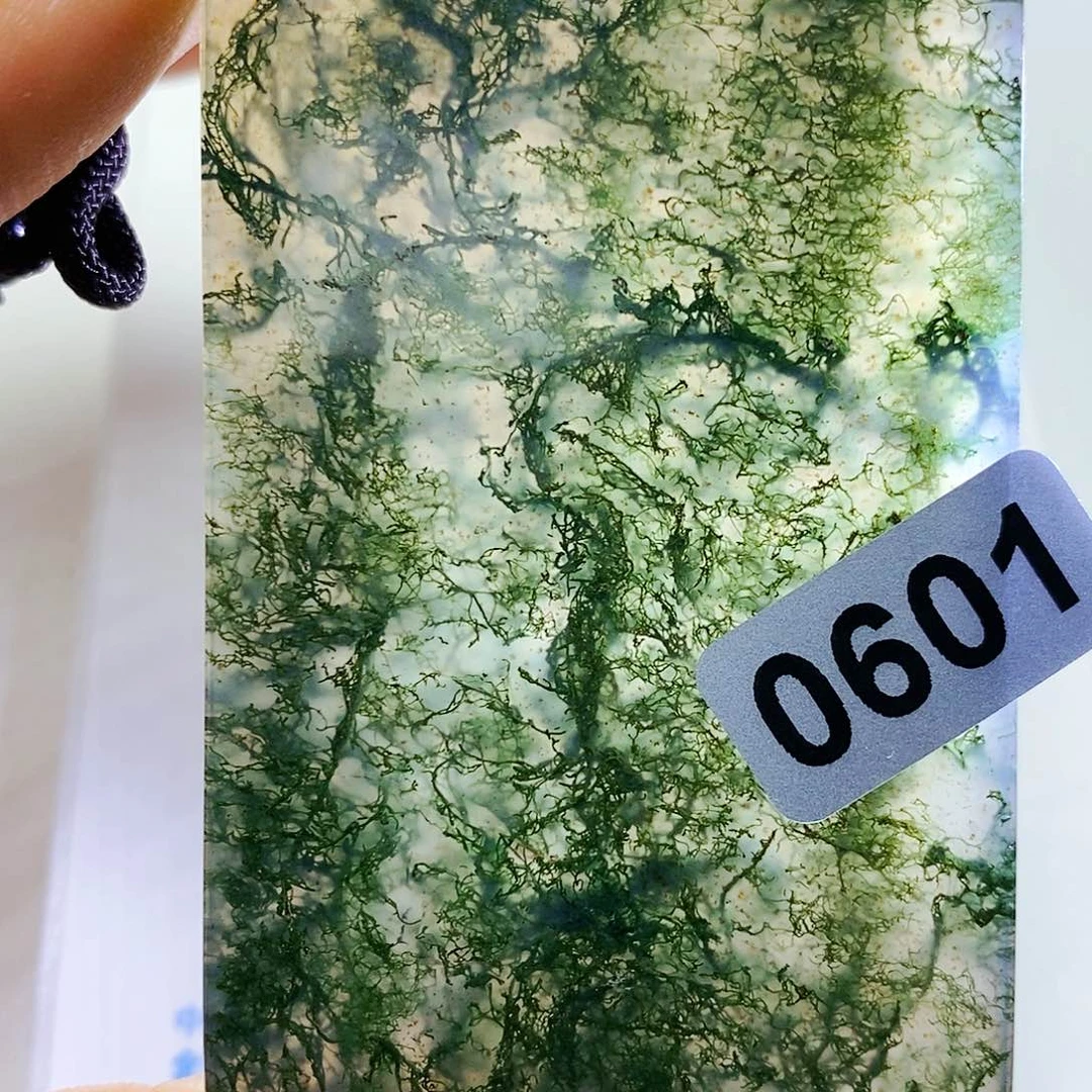 未镶嵌颈饰玛瑙/玉髓“****”