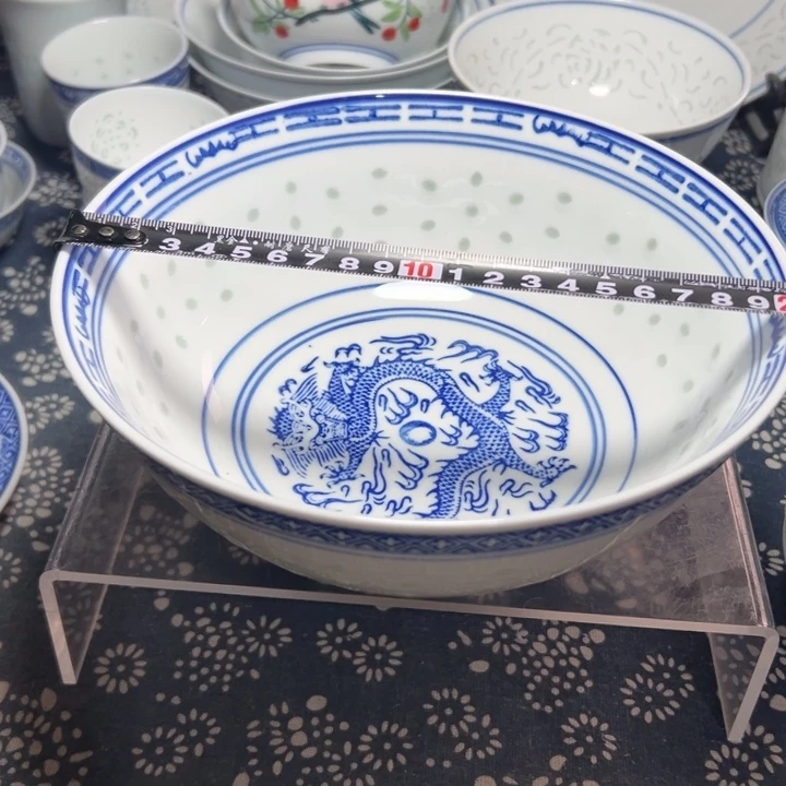 青花玲珑8寸的汤碗
