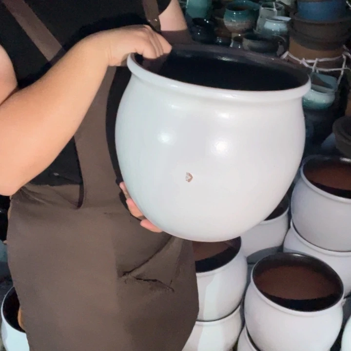 花盆紫砂口25高24瑕疵瑕疵