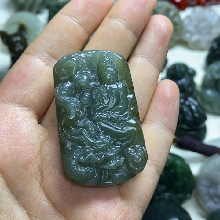 和田玉未镶嵌颈饰