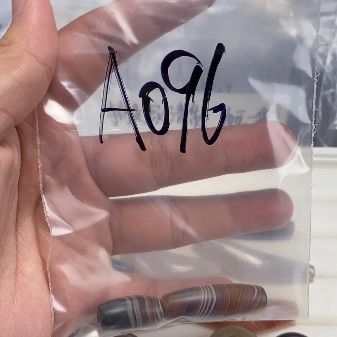 合金颈饰玛瑙/玉髓白**-