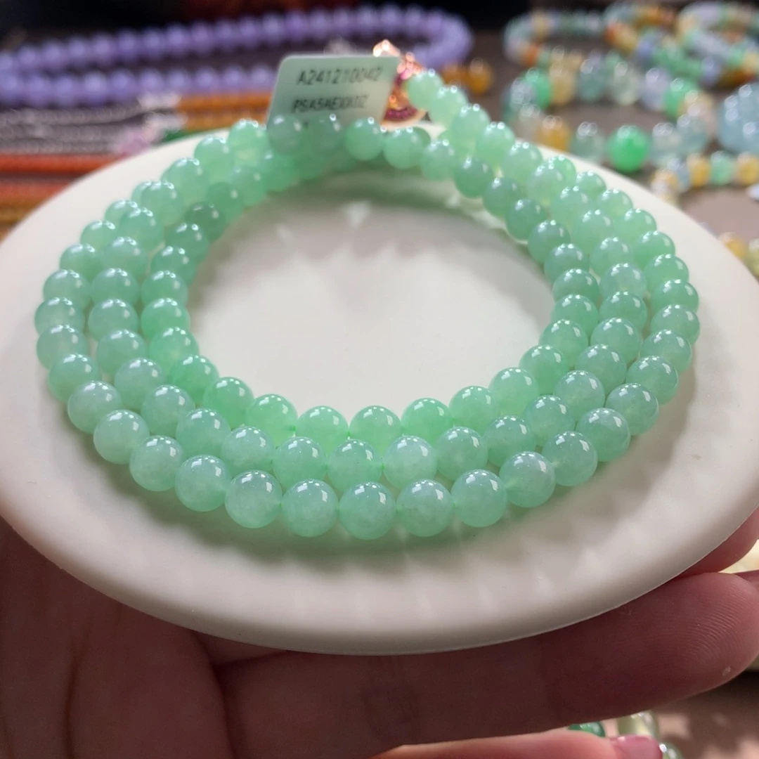 翡翠颈饰未镶嵌翡翠冰甜绿卡6+