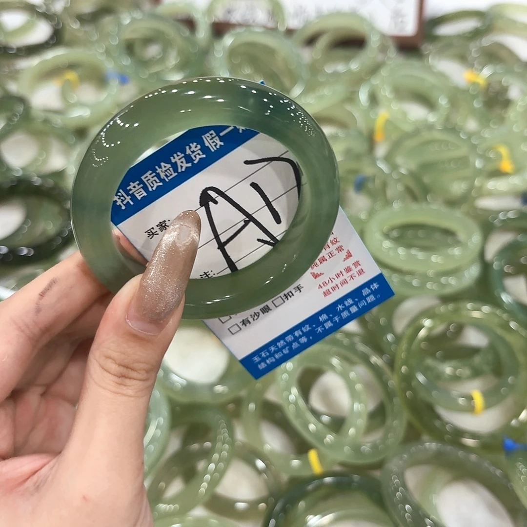 执***念未镶嵌蛇纹石玉手镯