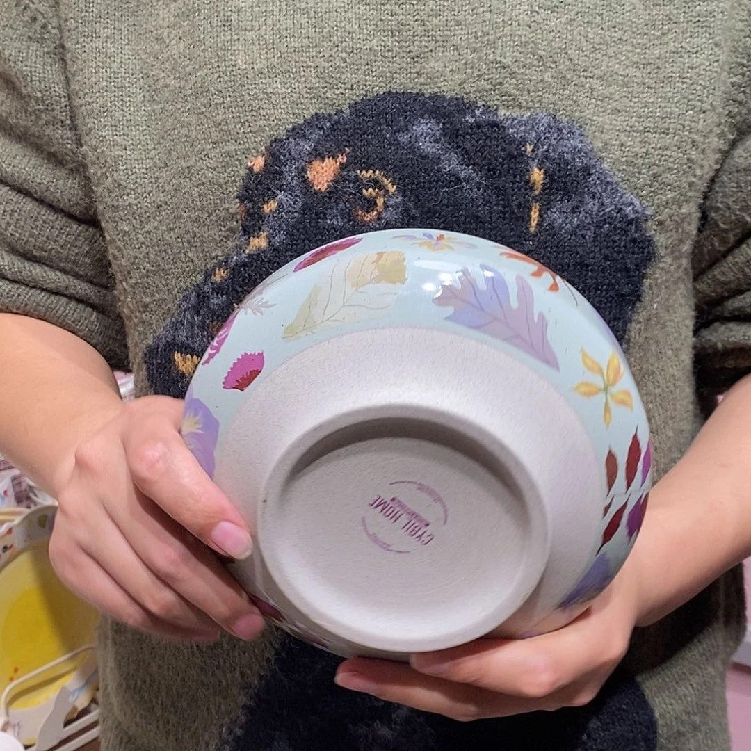 陶瓷大汤碗绿色底紫花