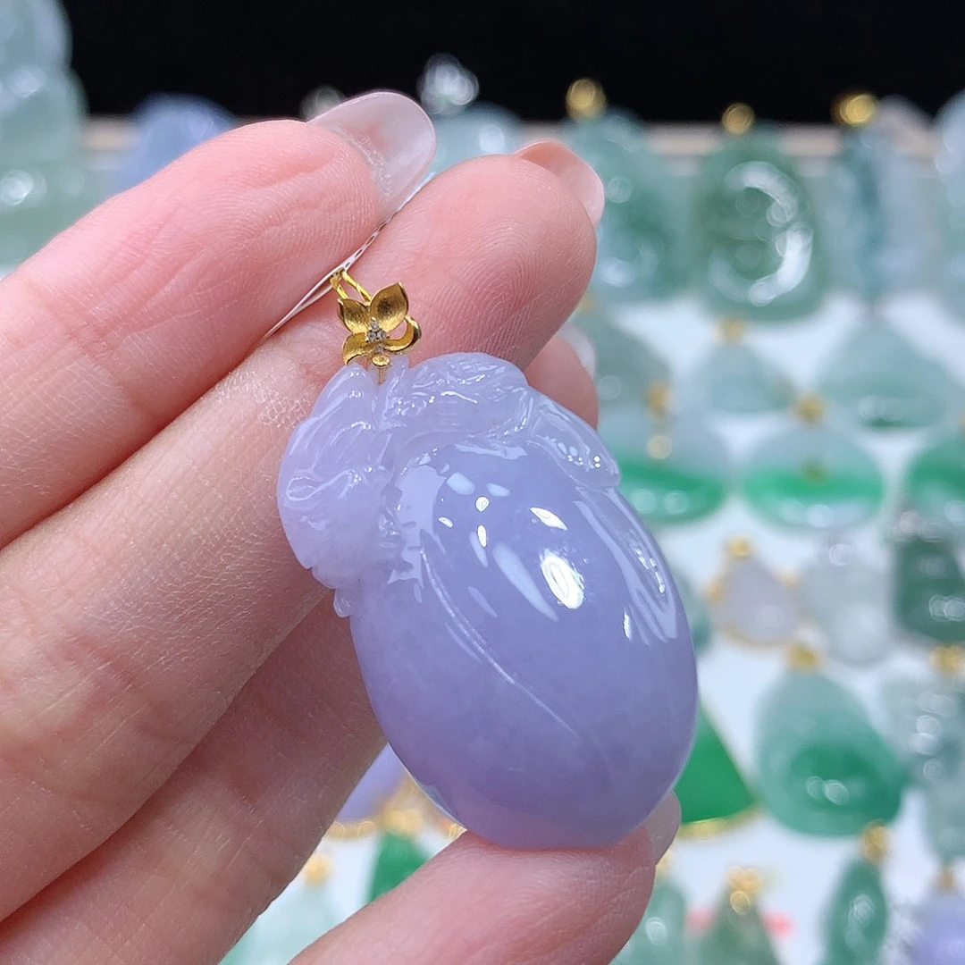 翡翠18K金镶嵌颈饰翡翠