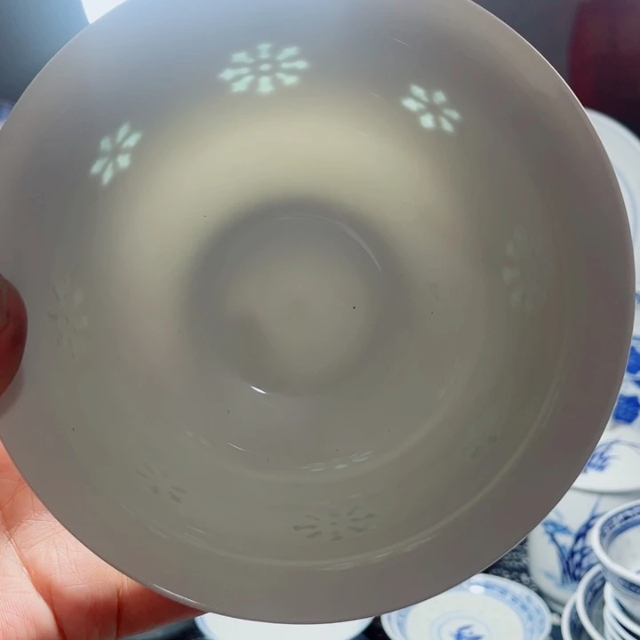 青花玲珑6寸面碗雪花雕刻