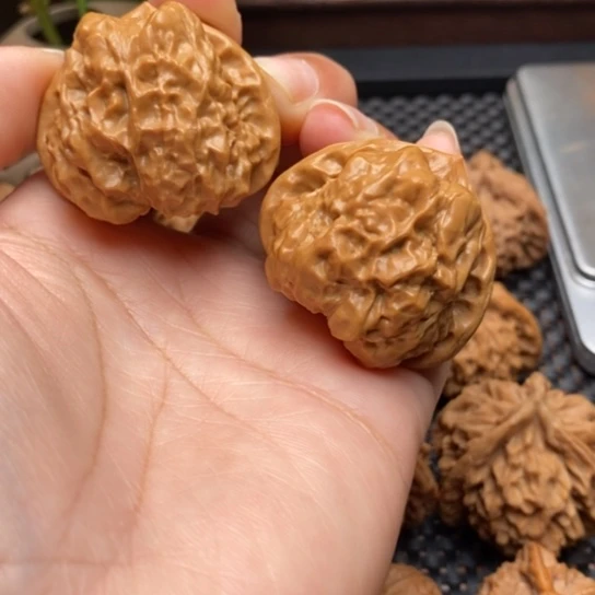 吊坠文玩核桃边41肚42三角箭毒蛙