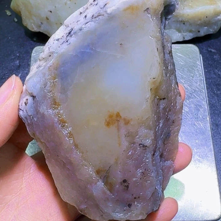 未镶嵌和田玉（糖玉）珠宝半成品
